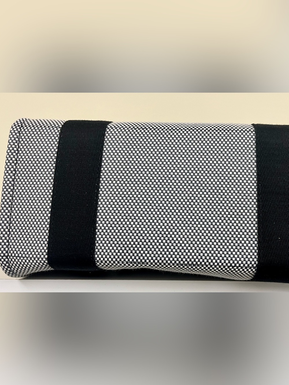 NWT Lululemon Two-Tone Canvas Mini Tote Bag 4.5L Anchor Light Ivory and Black - Picture 6 of 9